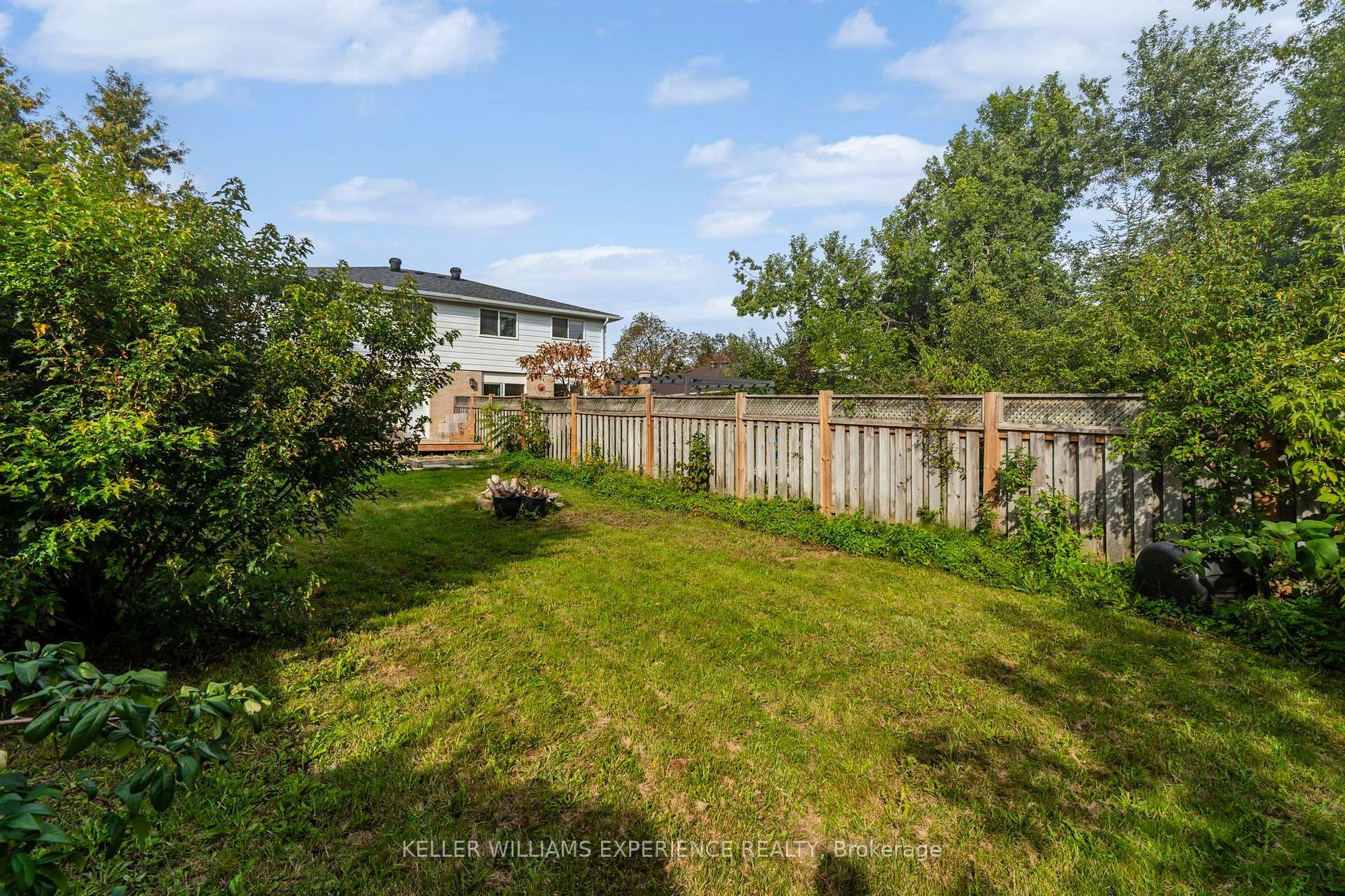 Photo 23 of 21 B College Crescent, Barrie, Grove East — HOMEH