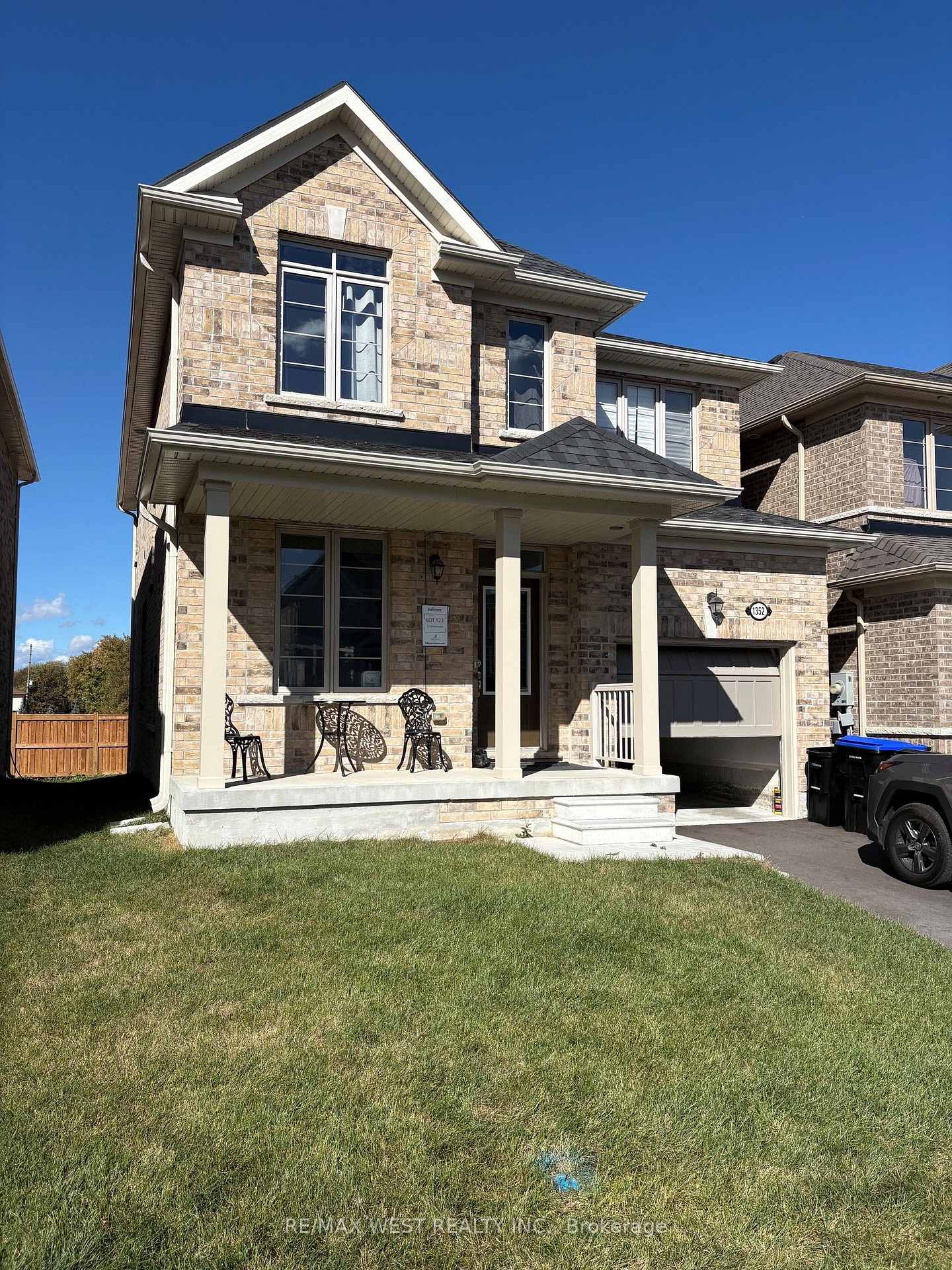Photo 1 of 1352 Davis Loop Circle, Innisfil, Lefroy — HOMEH