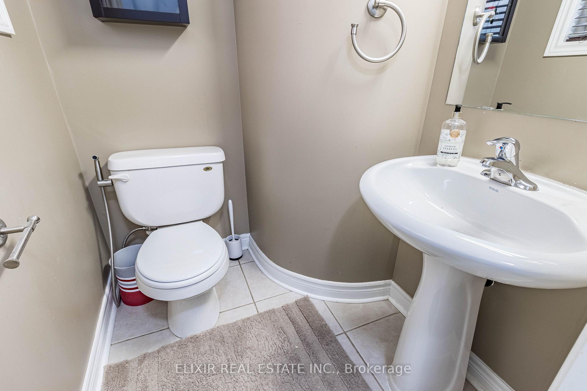 Photo 13 of 61 Bushmill Circle, Brampton, Fletcher's Meadow — HOMEH