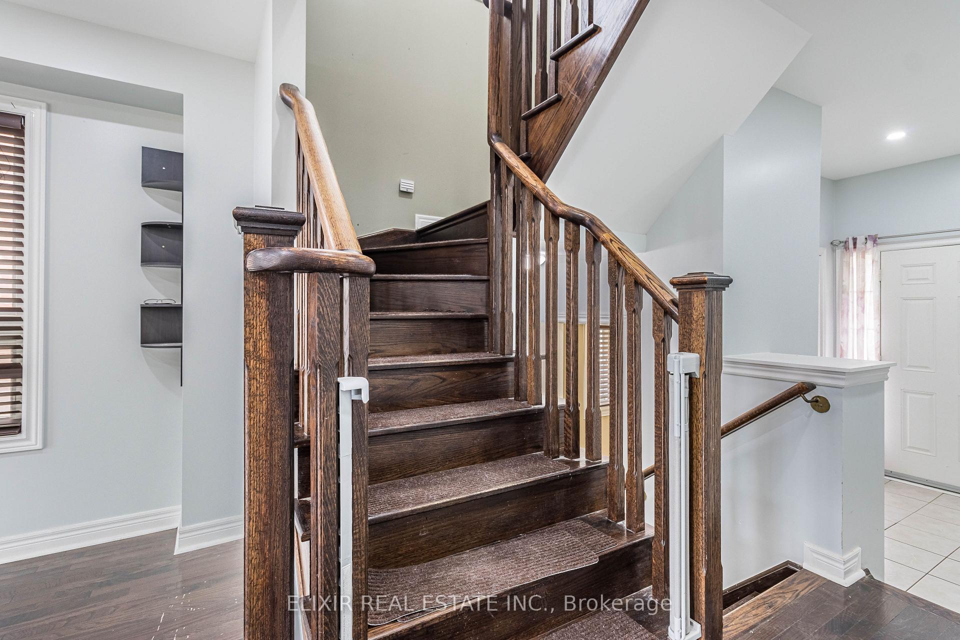 Photo 14 of 61 Bushmill Circle, Brampton, Fletcher's Meadow — HOMEH