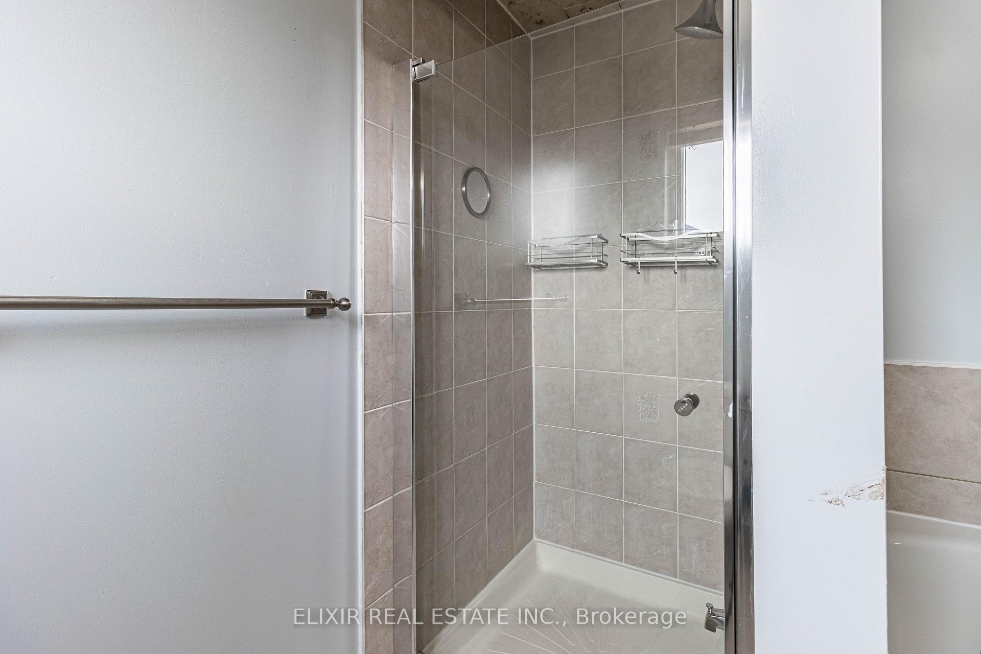 Photo 18 of 61 Bushmill Circle, Brampton, Fletcher's Meadow — HOMEH