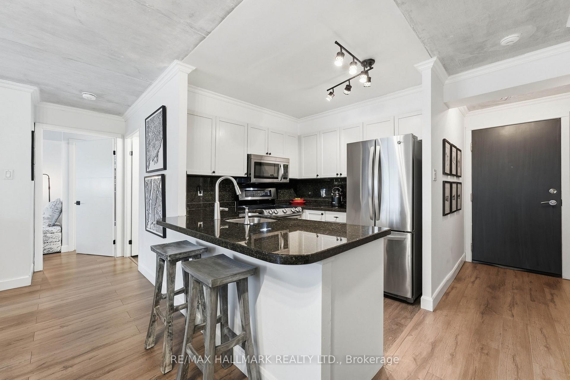 Photo of Unit 705, 600 Queens Quay W