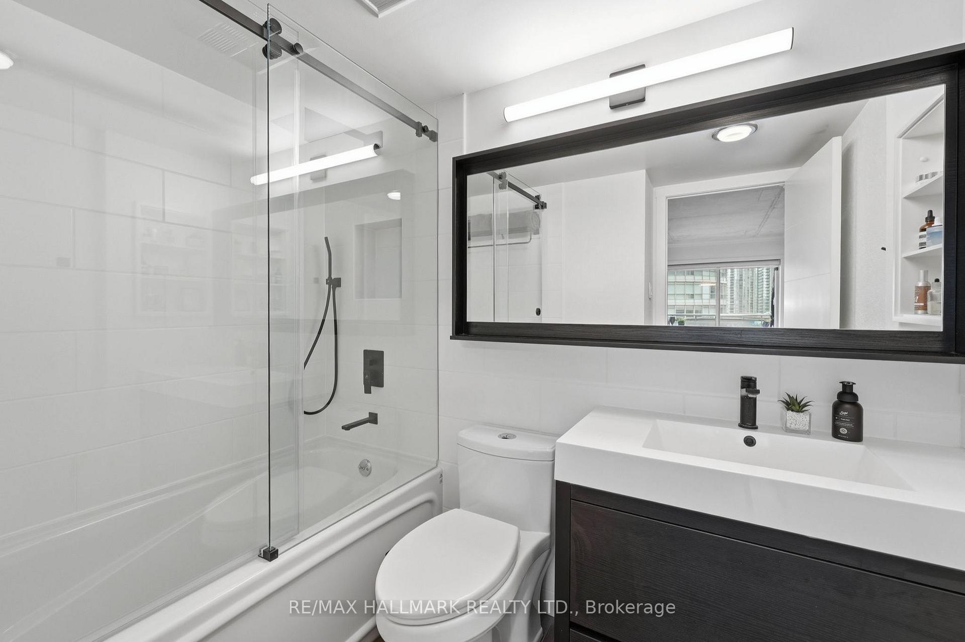 Photo 22 of Unit 705, 600 Queens Quay W, Toronto, Waterfront Communities — HOMEH