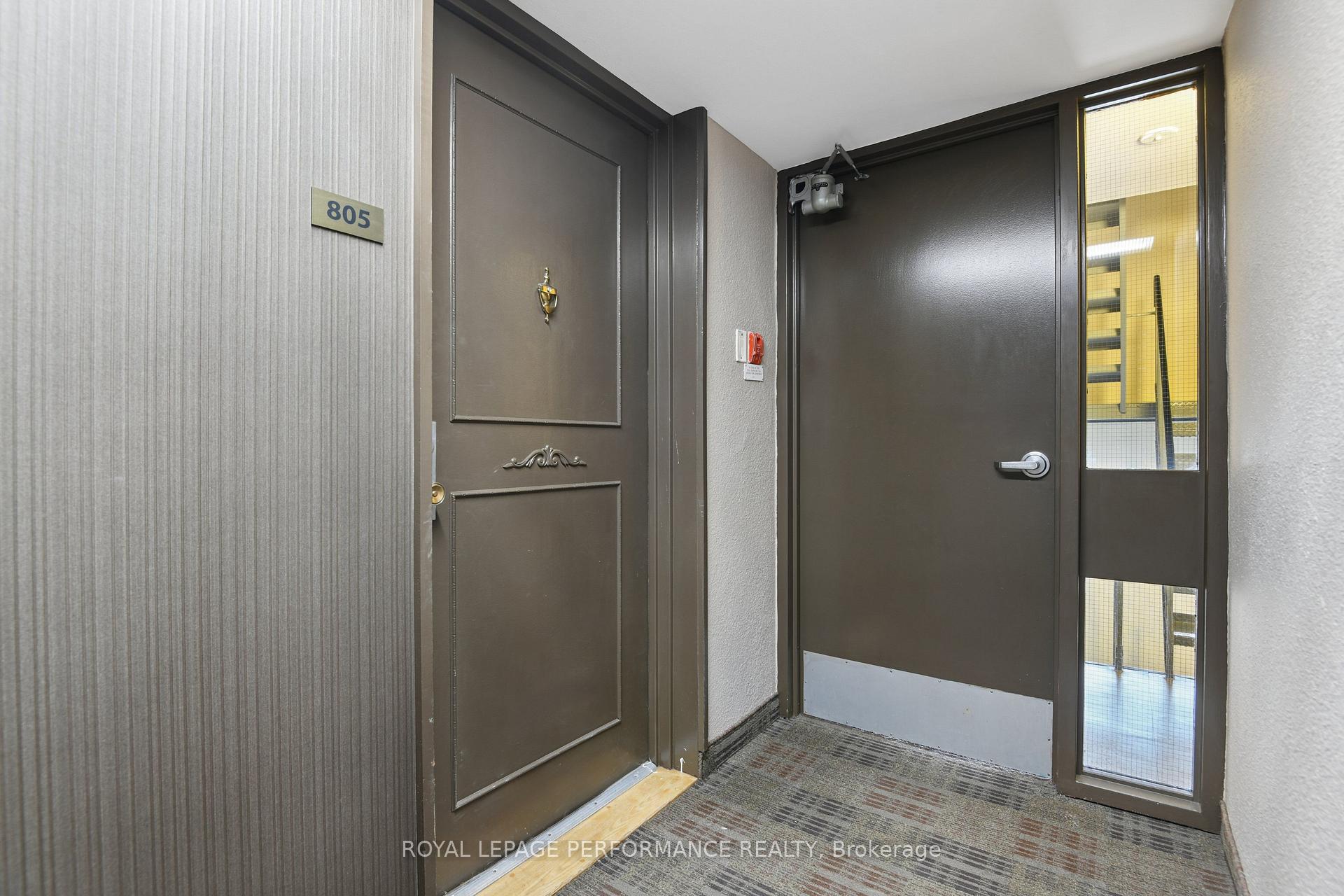 Photo 5 of Unit 805, 20 Chesterton Drive, Ottawa, Borden Farm/Stewart Farm/Carleton Heights/Parkwood Hills — HOMEH