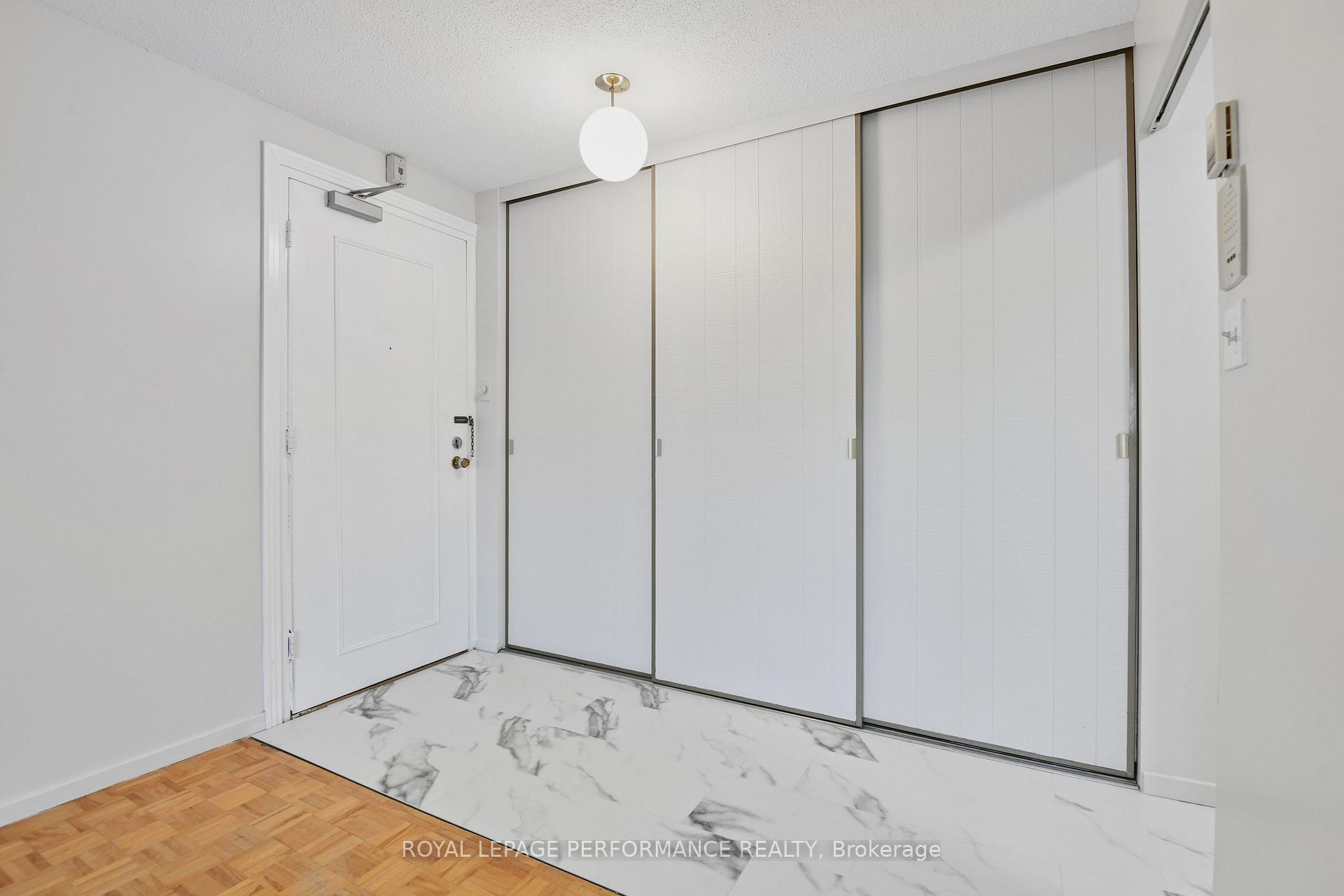 Photo 6 of Unit 805, 20 Chesterton Drive, Ottawa, Borden Farm/Stewart Farm/Carleton Heights/Parkwood Hills — HOMEH