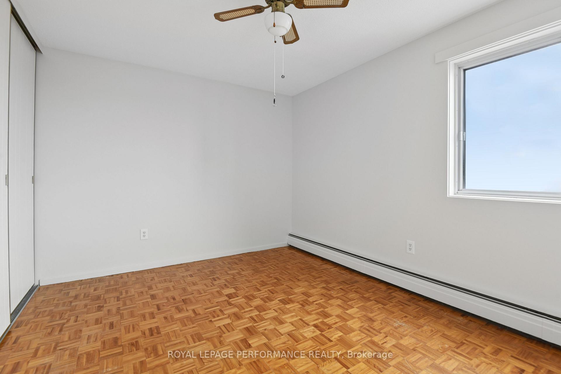 Photo 17 of Unit 805, 20 Chesterton Drive, Ottawa, Borden Farm/Stewart Farm/Carleton Heights/Parkwood Hills — HOMEH