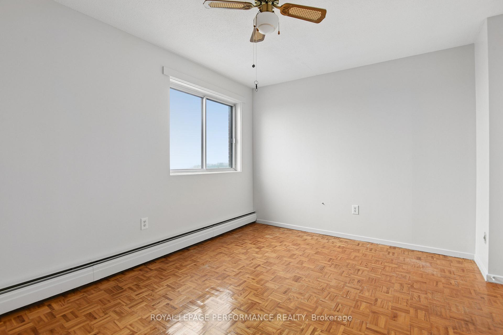 Photo 18 of Unit 805, 20 Chesterton Drive, Ottawa, Borden Farm/Stewart Farm/Carleton Heights/Parkwood Hills — HOMEH