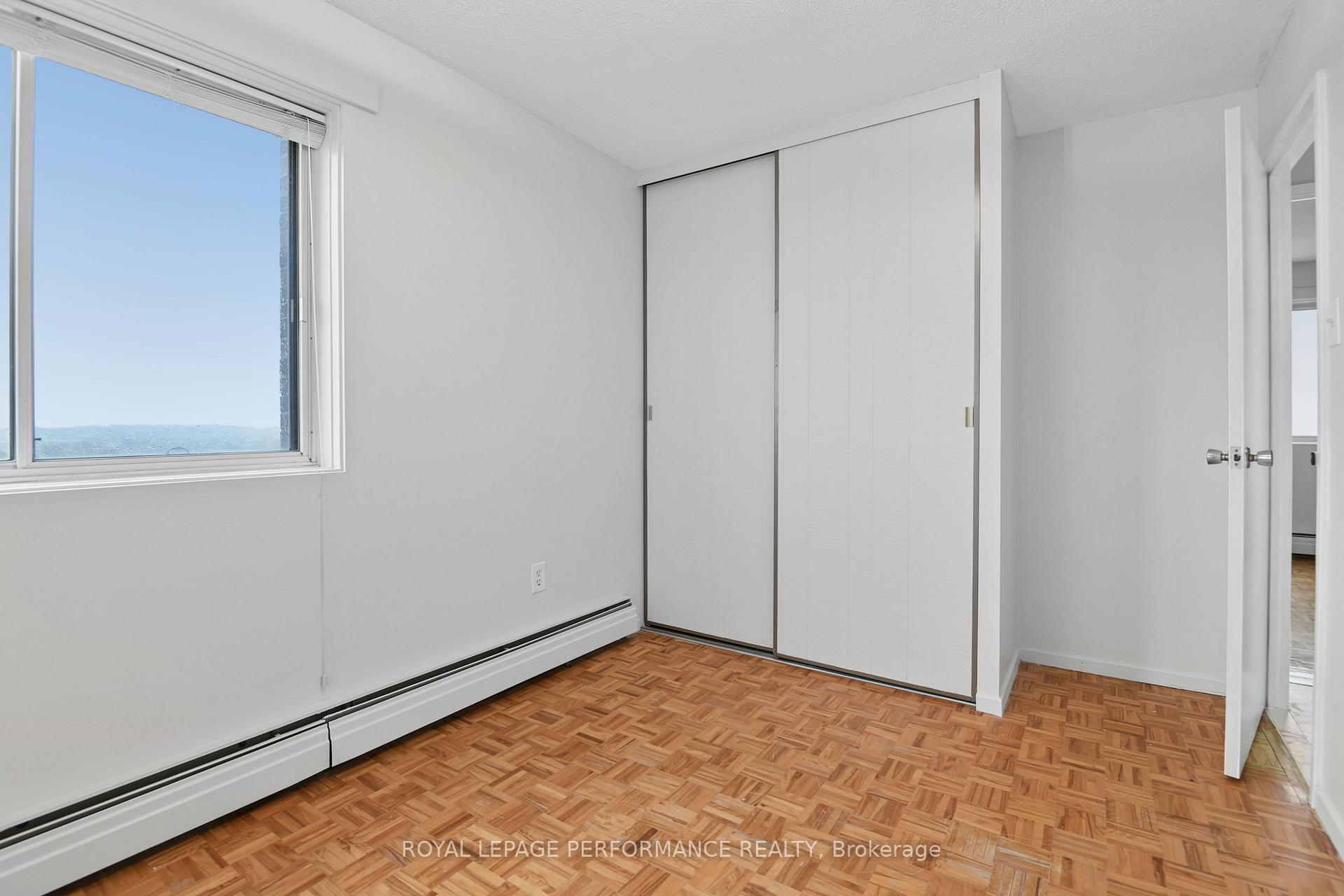 Photo 22 of Unit 805, 20 Chesterton Drive, Ottawa, Borden Farm/Stewart Farm/Carleton Heights/Parkwood Hills — HOMEH
