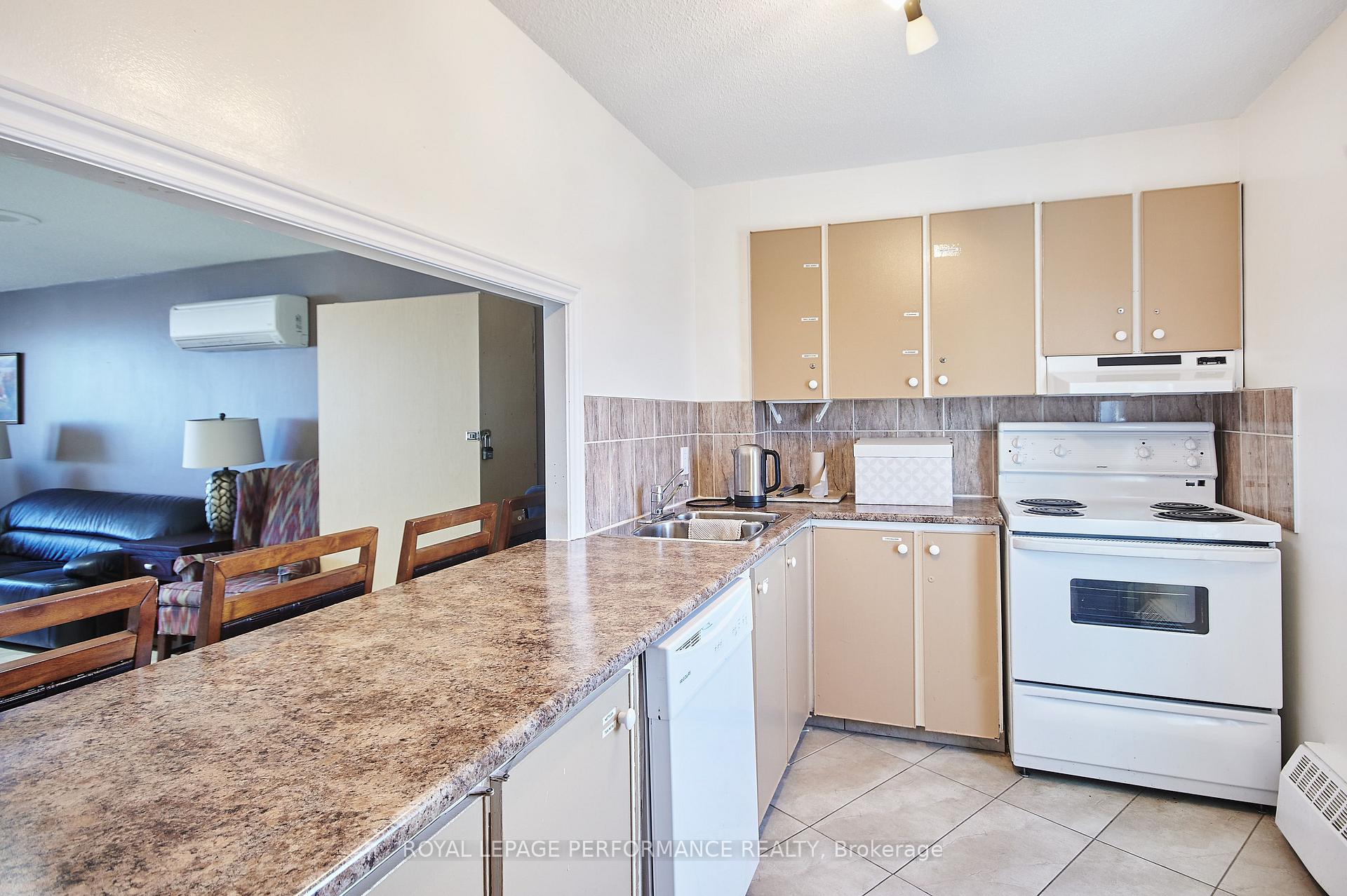Photo 32 of Unit 805, 20 Chesterton Drive, Ottawa, Borden Farm/Stewart Farm/Carleton Heights/Parkwood Hills — HOMEH