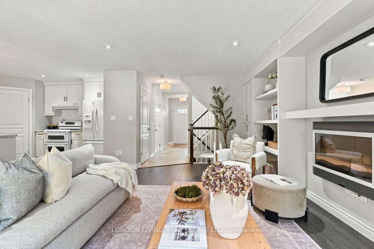 Photo 8 of 97 Peach Tree Boulevard, St. Thomas — HOMEH