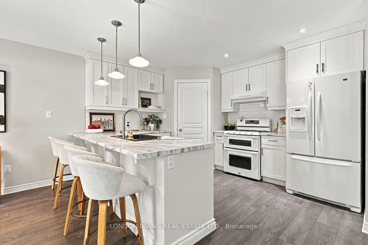 Photo 9 of 97 Peach Tree Boulevard, St. Thomas — HOMEH