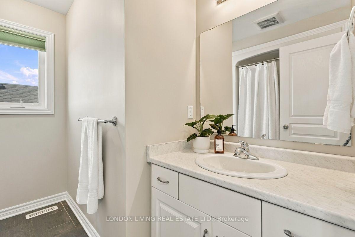 Photo 24 of 97 Peach Tree Boulevard, St. Thomas — HOMEH