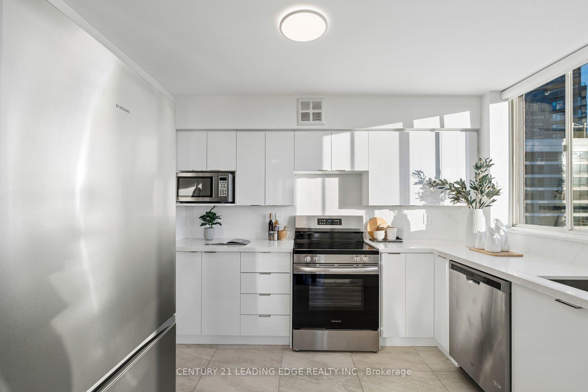 Photo 8 of Unit 2214, 44 St Joseph Street, Toronto, Bay Street Corridor — HOMEH