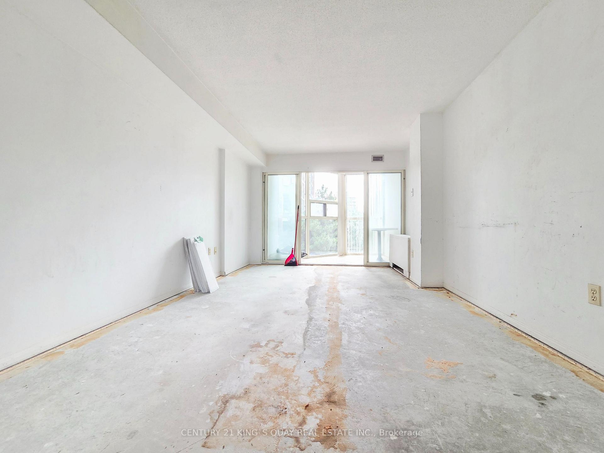 Photo 6 of Unit 409, 705 King Street W, Toronto, Niagara — HOMEH