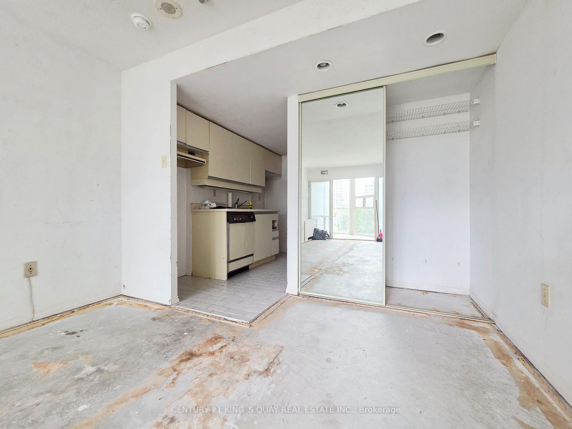Photo 10 of Unit 409, 705 King Street W, Toronto, Niagara — HOMEH