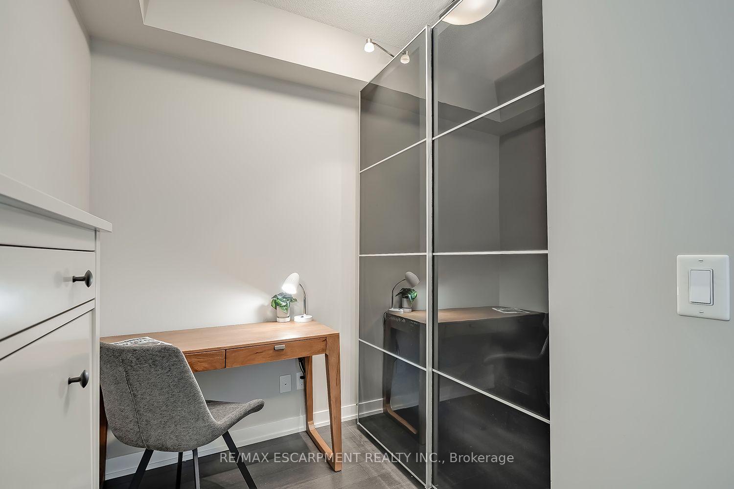Photo 3 of Unit 604, 5240 Dundas Street, Burlington, Orchard — HOMEH