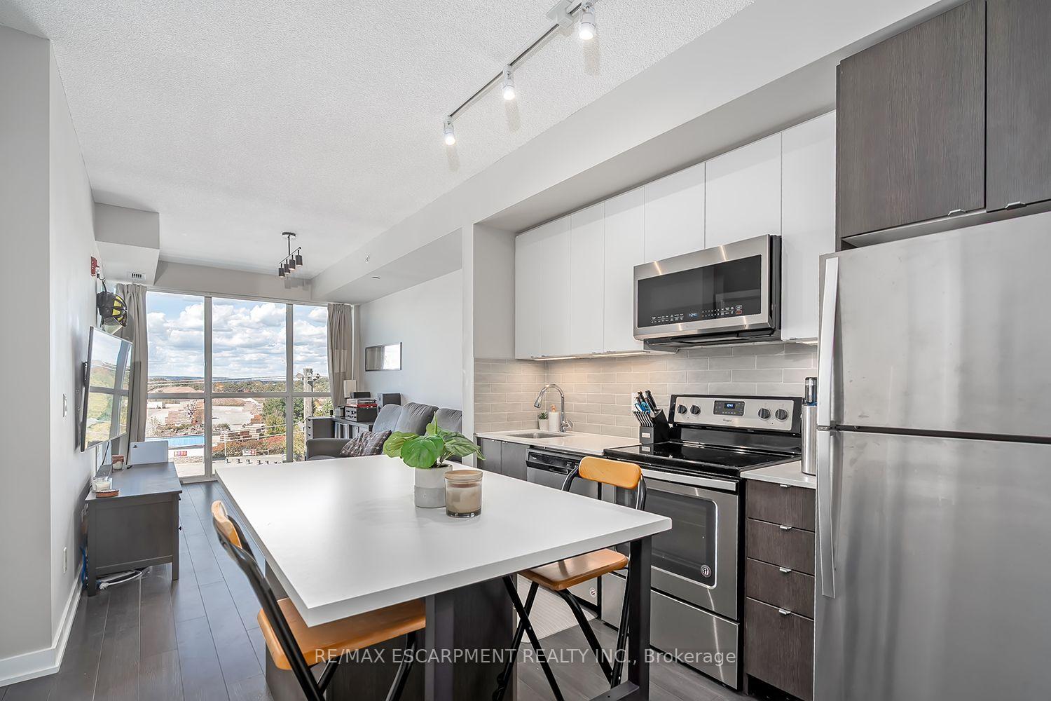 Photo 4 of Unit 604, 5240 Dundas Street, Burlington, Orchard — HOMEH