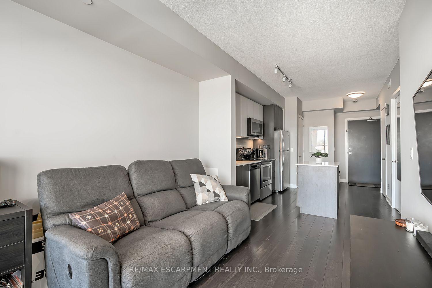 Photo 9 of Unit 604, 5240 Dundas Street, Burlington, Orchard — HOMEH