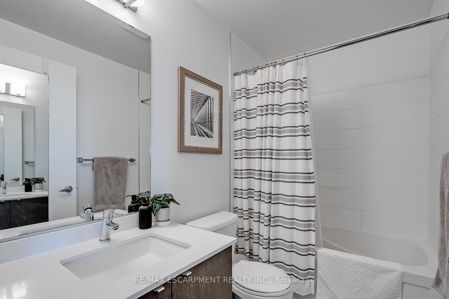 Photo 13 of Unit 604, 5240 Dundas Street, Burlington, Orchard — HOMEH