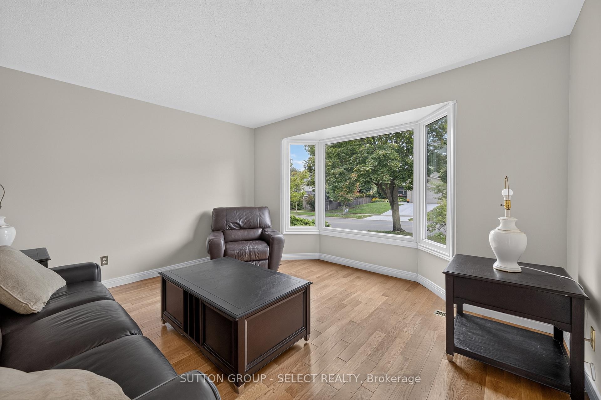 Photo 5 of 1000 Griffith Street, London, South K — HOMEH
