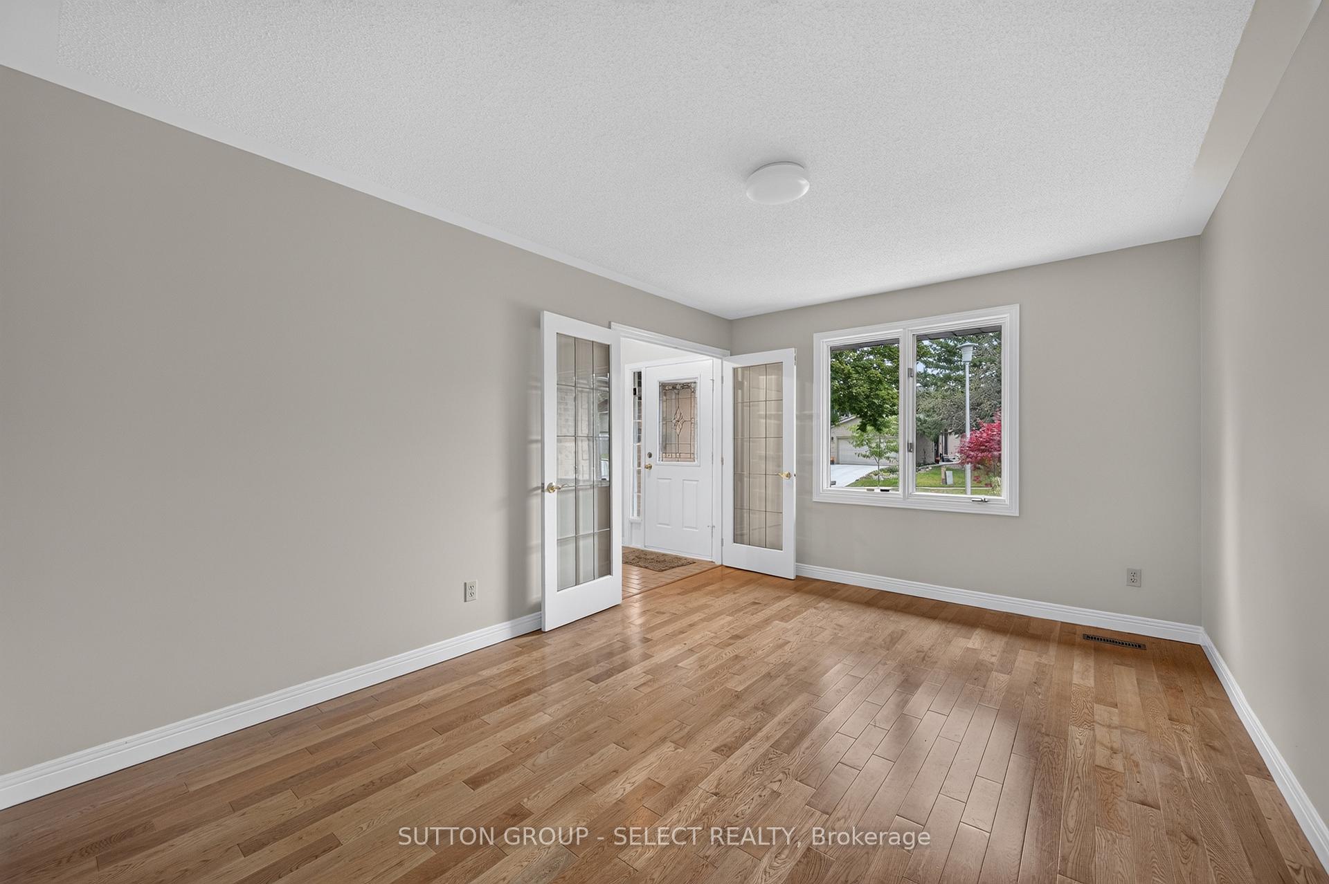 Photo 8 of 1000 Griffith Street, London, South K — HOMEH