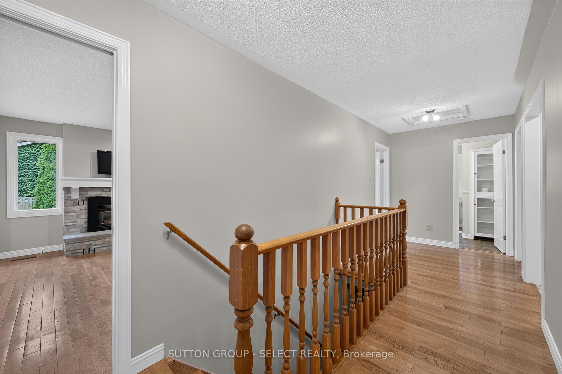 Photo 9 of 1000 Griffith Street, London, South K — HOMEH