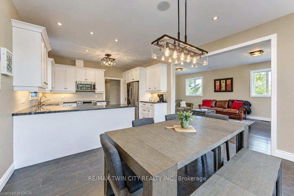 Photo 12 of 524 Sundew Drive, Waterloo, Columbia Forest/Clair Hills — HOMEH