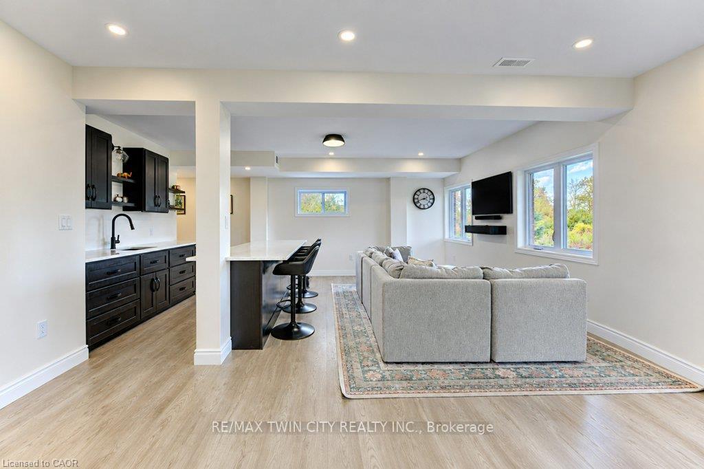 Photo 33 of 524 Sundew Drive, Waterloo, Columbia Forest/Clair Hills — HOMEH