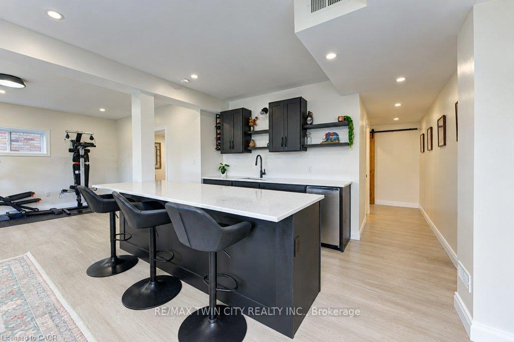 Photo 34 of 524 Sundew Drive, Waterloo, Columbia Forest/Clair Hills — HOMEH