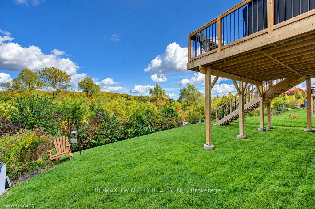 Photo 39 of 524 Sundew Drive, Waterloo, Columbia Forest/Clair Hills — HOMEH