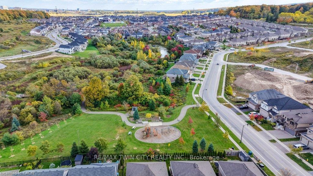 Photo 41 of 524 Sundew Drive, Waterloo, Columbia Forest/Clair Hills — HOMEH