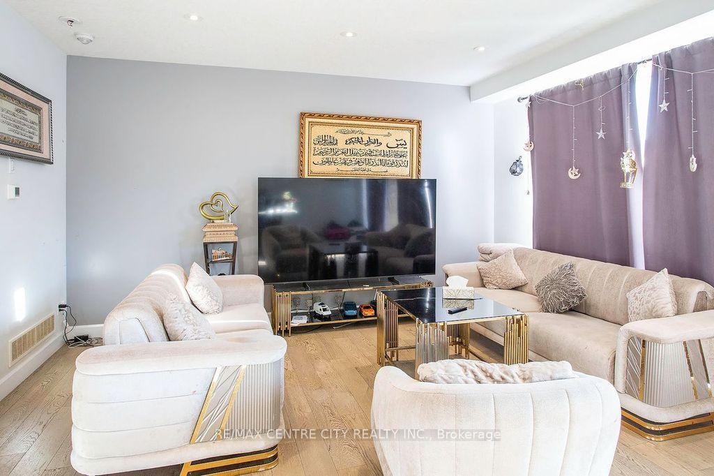 Photo 6 of 1583 Applerock Avenue, London, North S — HOMEH