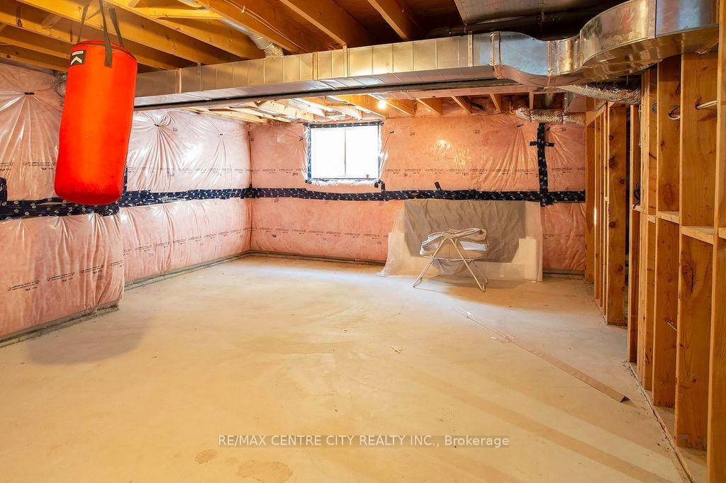 Photo 29 of 1583 Applerock Avenue, London, North S — HOMEH