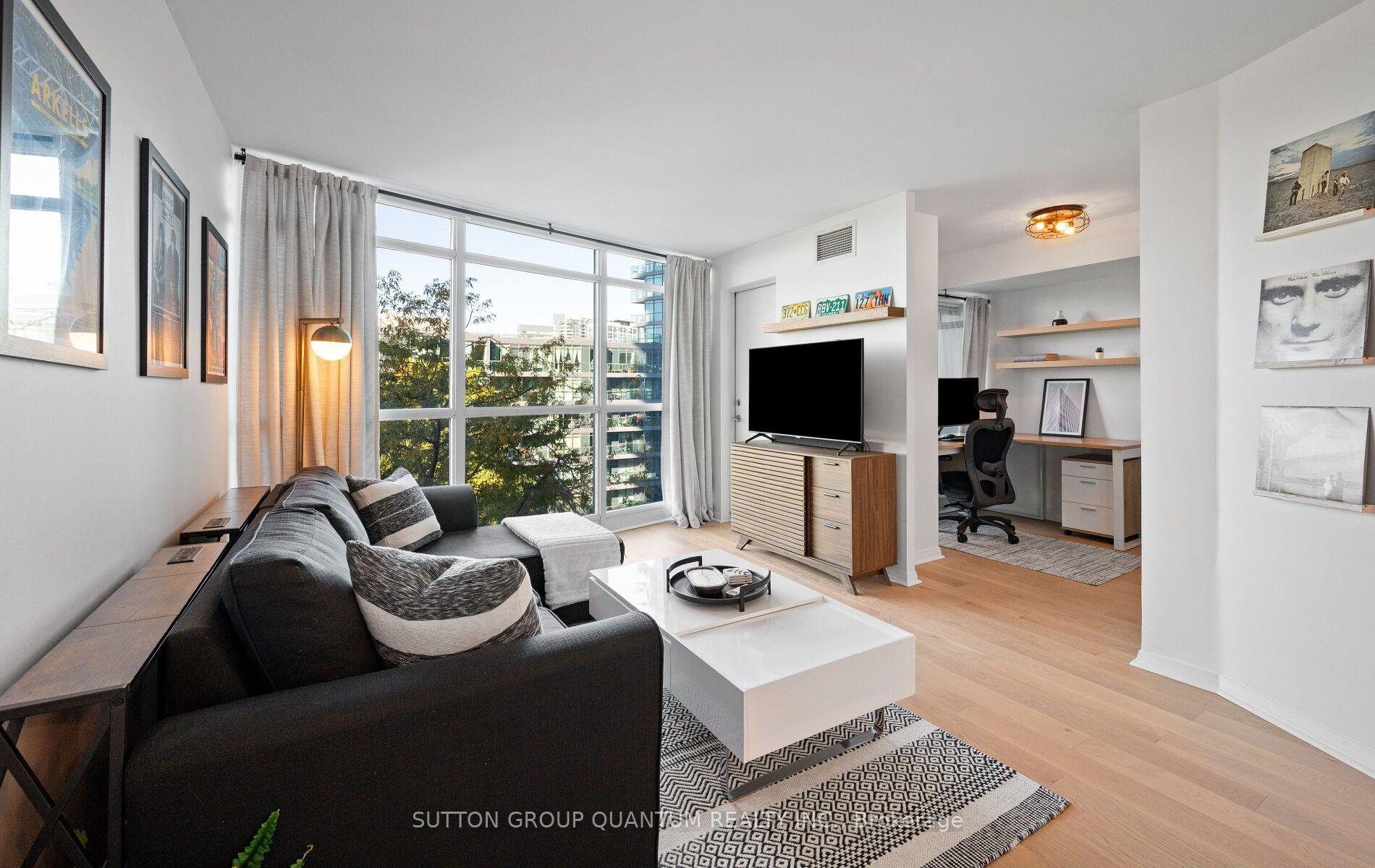 Photo 3 of Unit 1110, 219 Fort York Boulevard, Toronto, Niagara — HOMEH