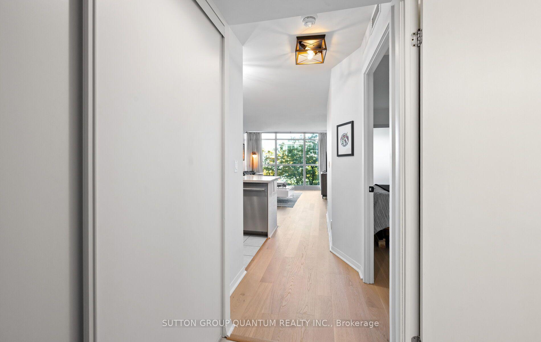 Photo 9 of Unit 1110, 219 Fort York Boulevard, Toronto, Niagara — HOMEH