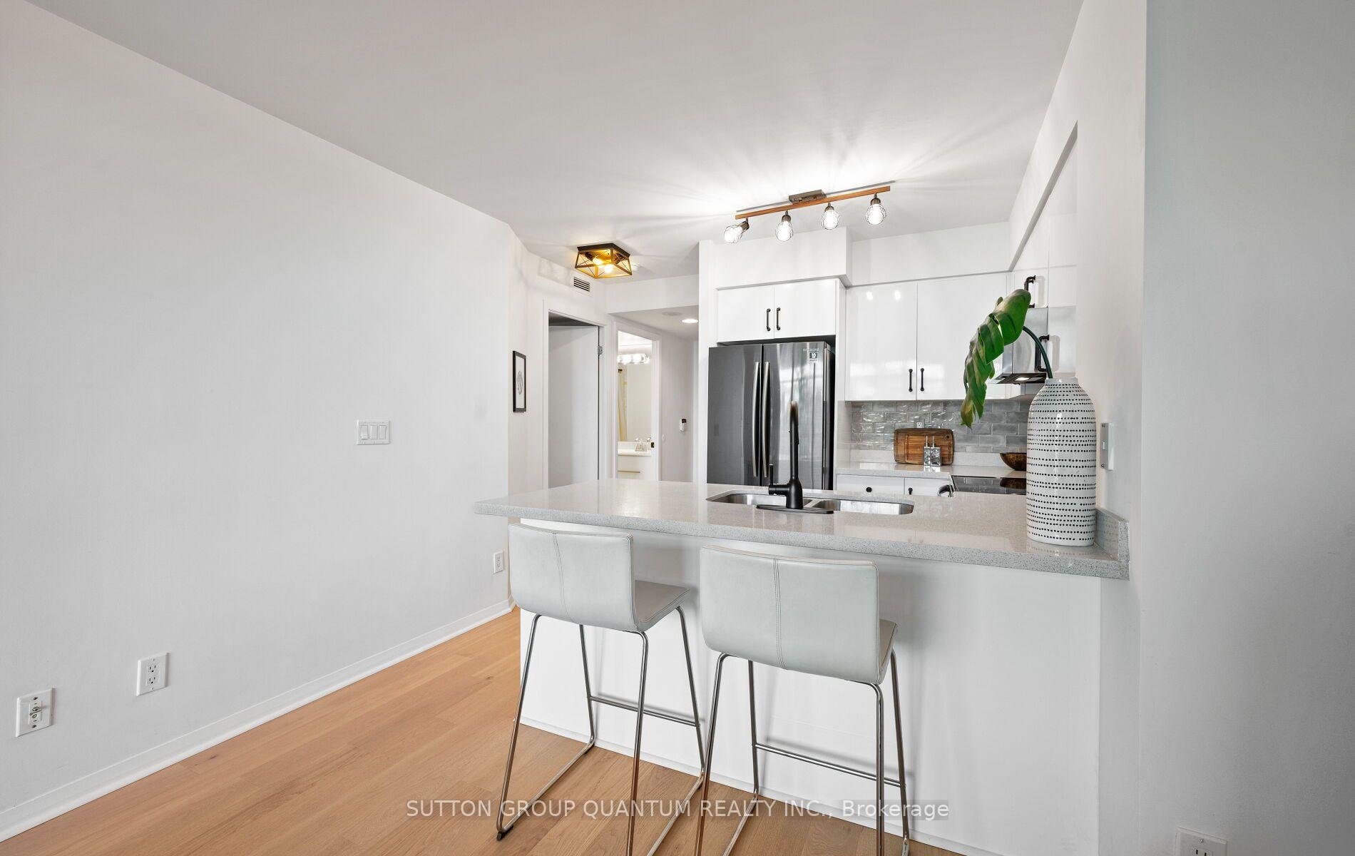 Photo 12 of Unit 1110, 219 Fort York Boulevard, Toronto, Niagara — HOMEH