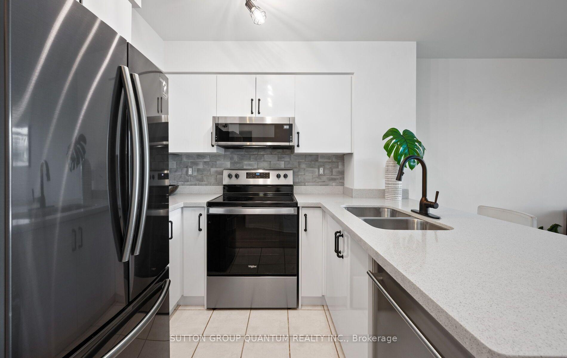 Photo 13 of Unit 1110, 219 Fort York Boulevard, Toronto, Niagara — HOMEH