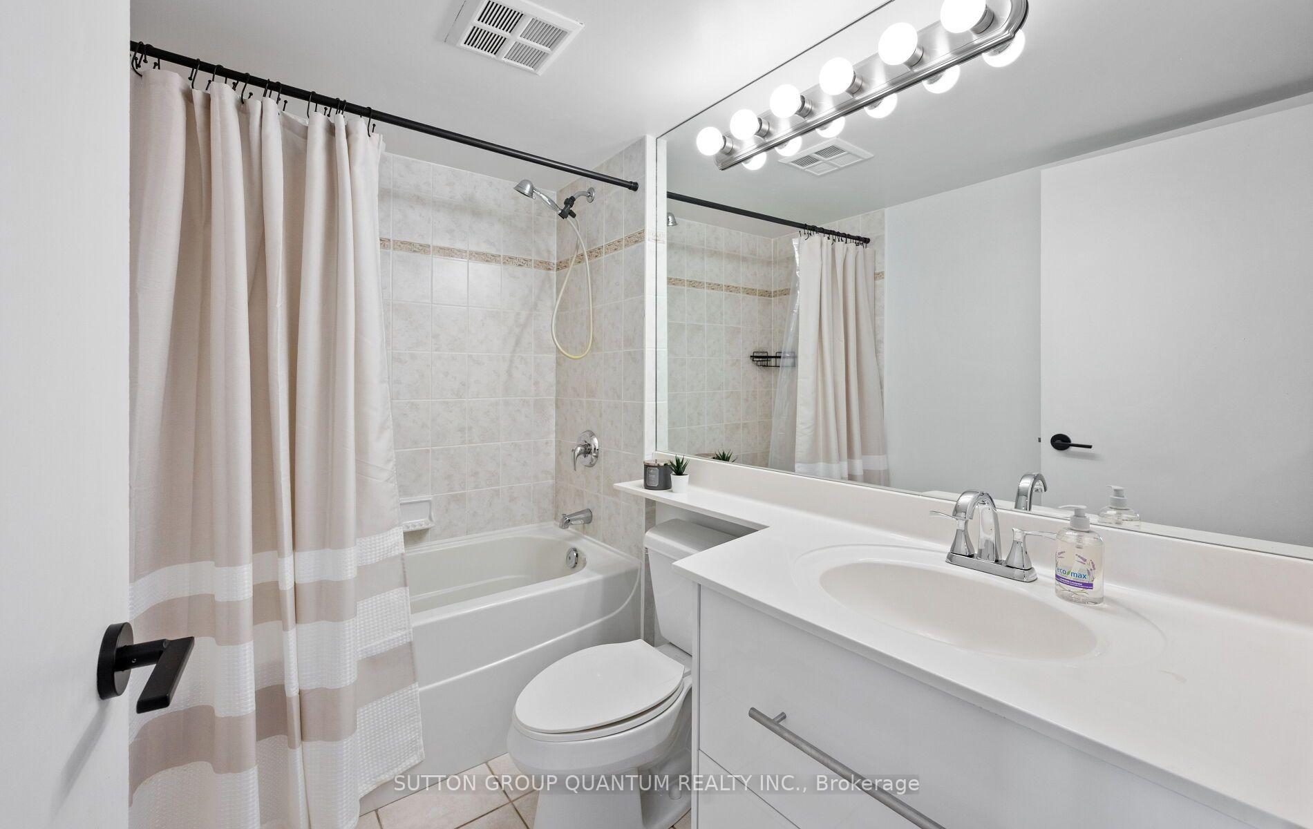 Photo 17 of Unit 1110, 219 Fort York Boulevard, Toronto, Niagara — HOMEH