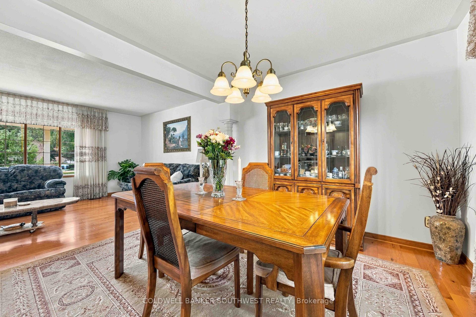 Photo 13 of 821 Danbury Crescent, Sarnia — HOMEH