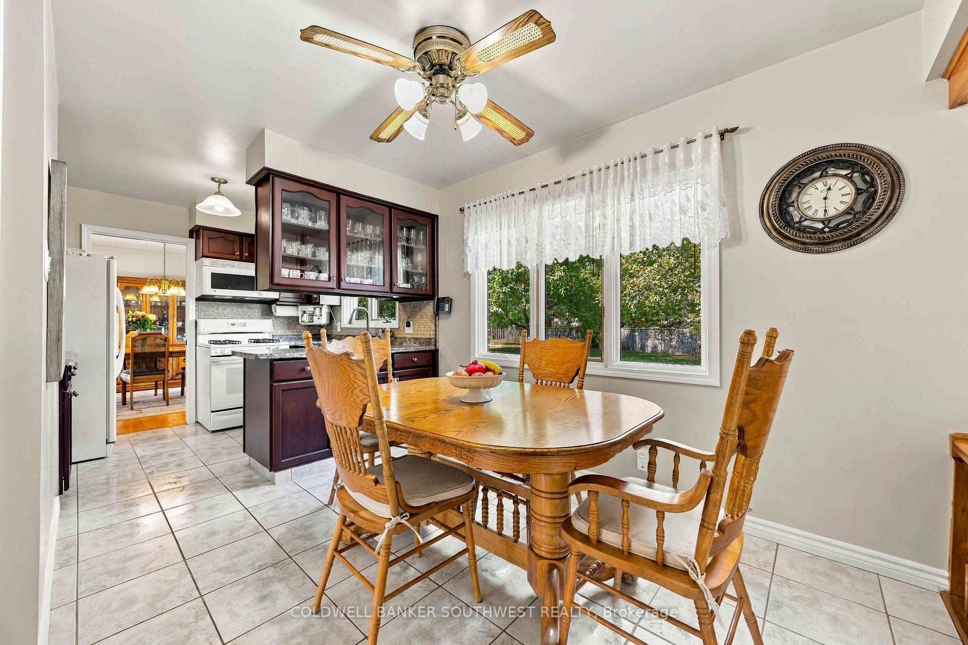 Photo 18 of 821 Danbury Crescent, Sarnia — HOMEH