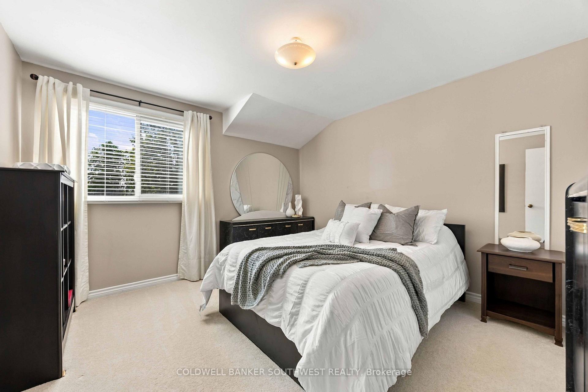 Photo 25 of 821 Danbury Crescent, Sarnia — HOMEH