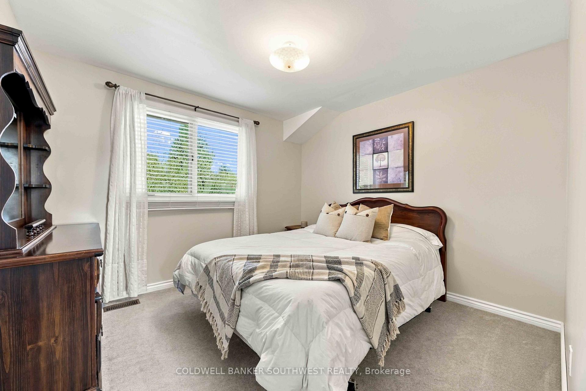 Photo 31 of 821 Danbury Crescent, Sarnia — HOMEH