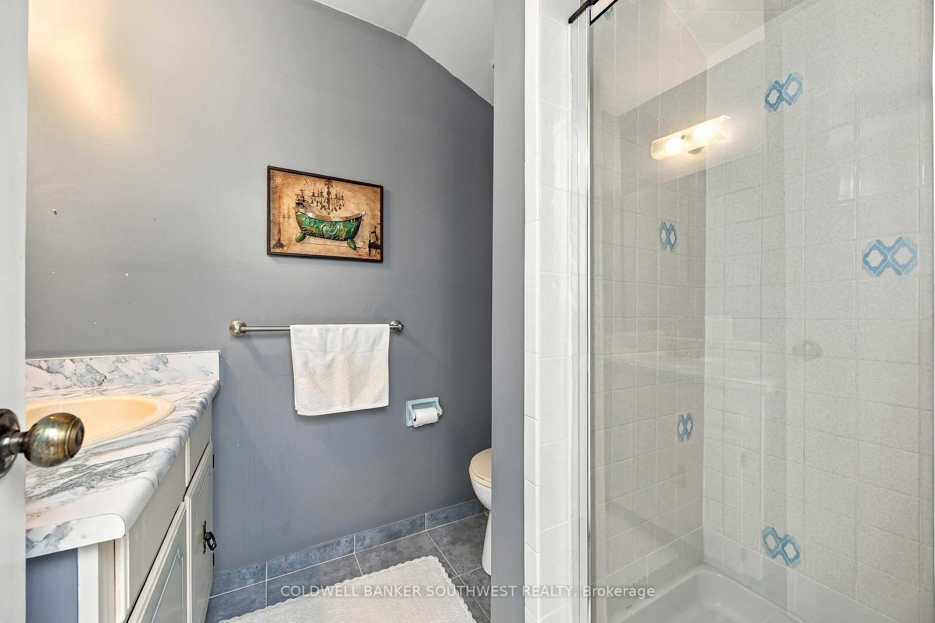 Photo 34 of 821 Danbury Crescent, Sarnia — HOMEH