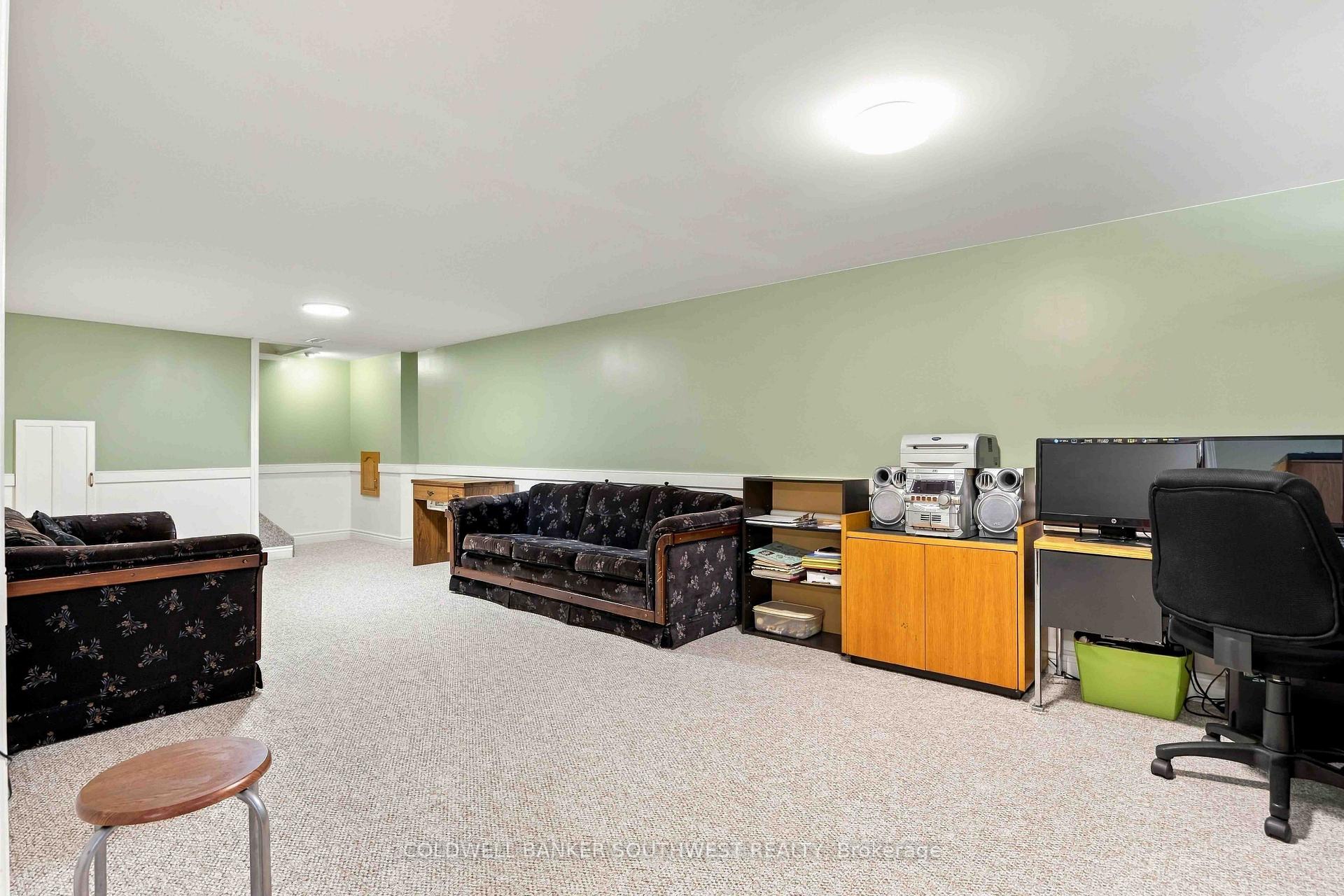 Photo 37 of 821 Danbury Crescent, Sarnia — HOMEH