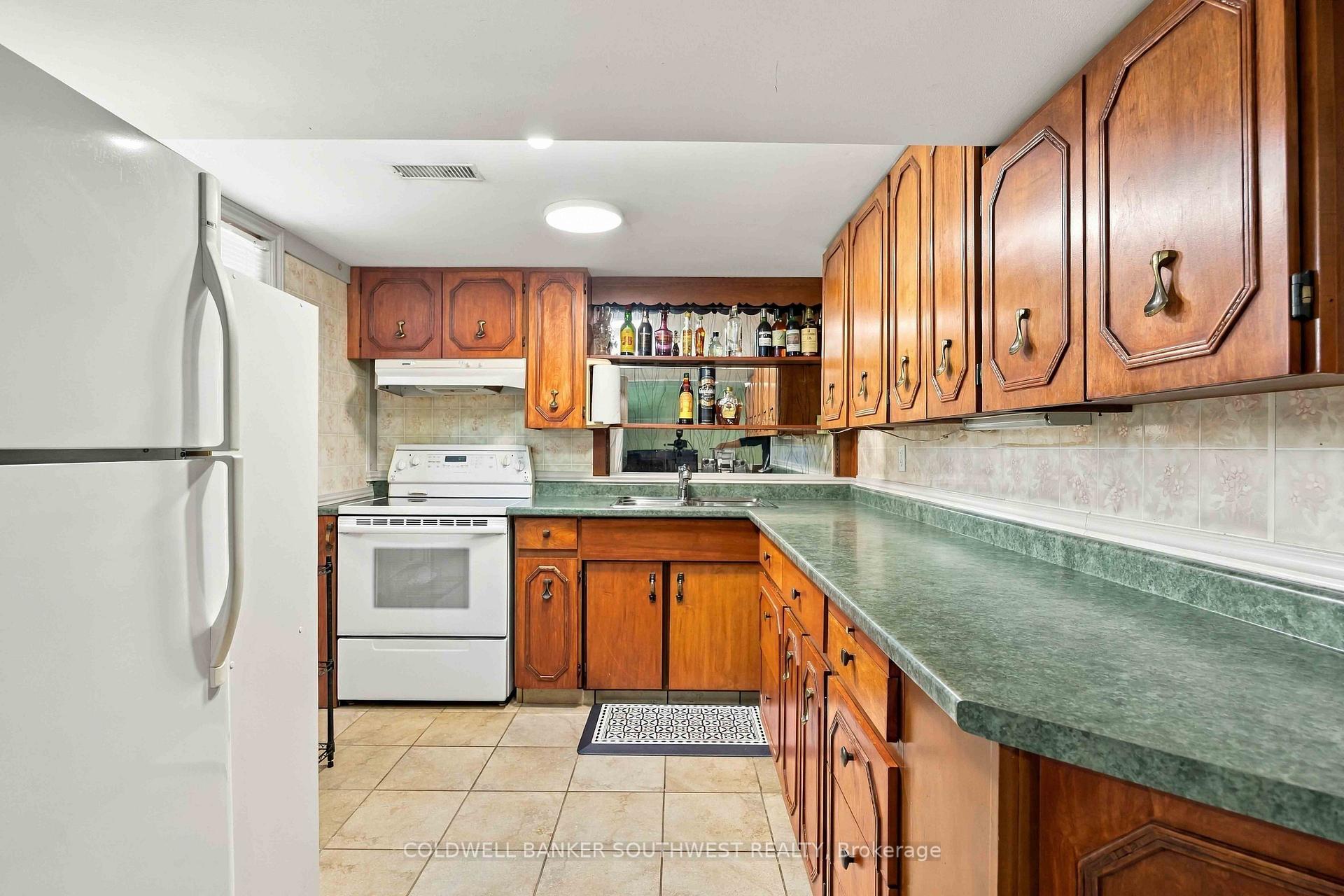 Photo 38 of 821 Danbury Crescent, Sarnia — HOMEH