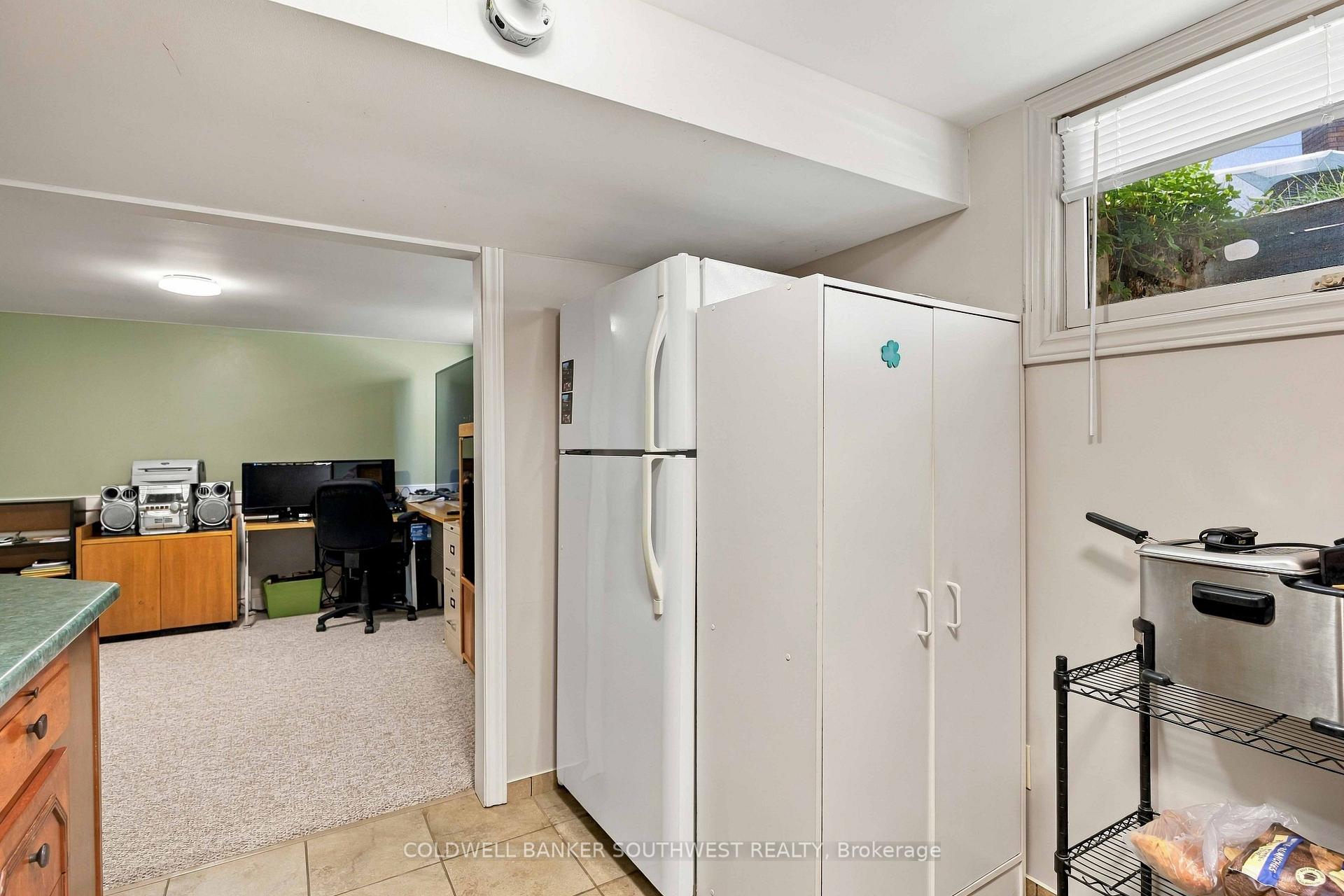 Photo 40 of 821 Danbury Crescent, Sarnia — HOMEH