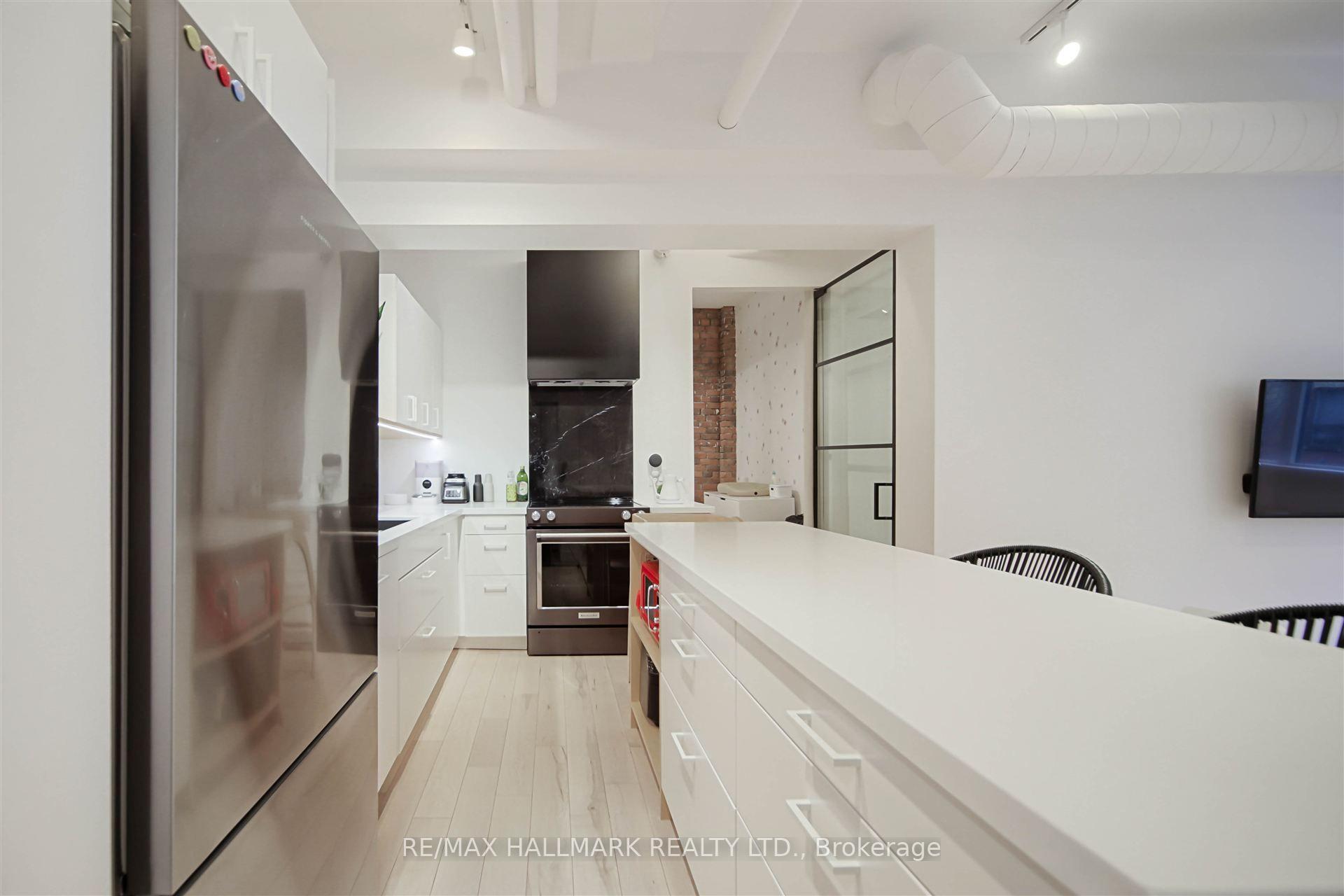 Photo 10 of Unit 301, 80 Sherbourne Street, Toronto, Moss Park — HOMEH