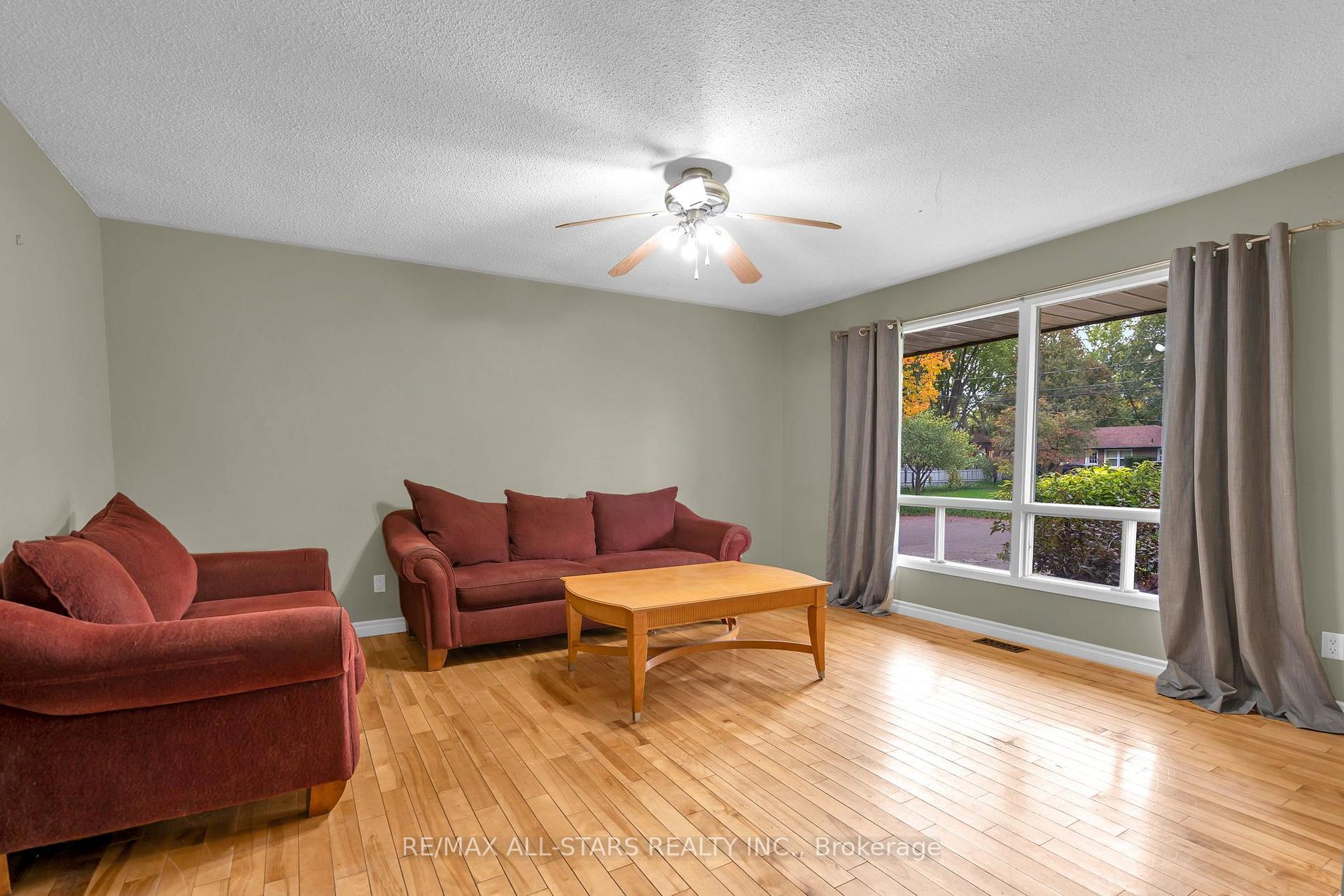 Photo 10 of 51 Queen Street, Georgina, Sutton & Jackson's Point — HOMEH
