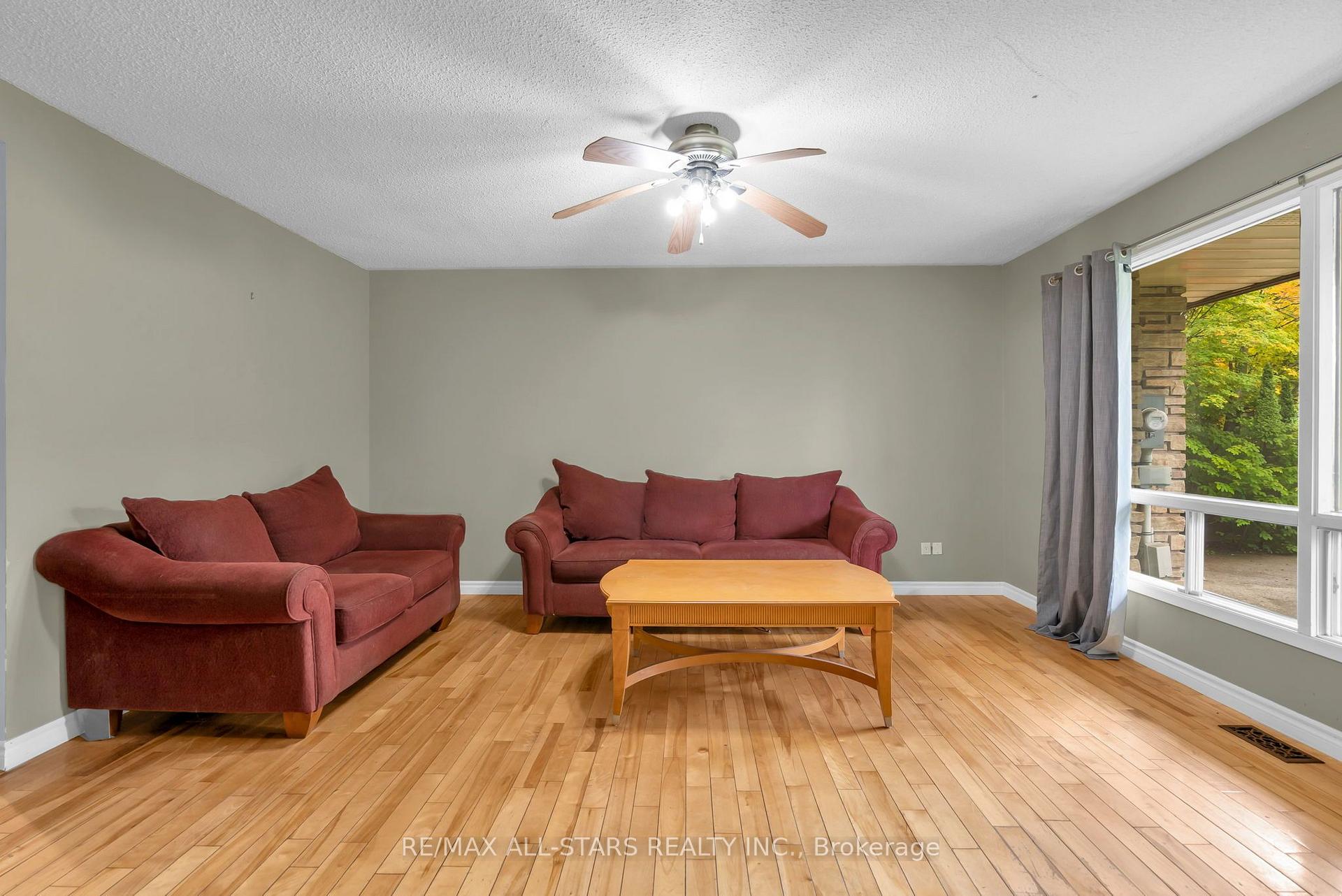 Photo 11 of 51 Queen Street, Georgina, Sutton & Jackson's Point — HOMEH