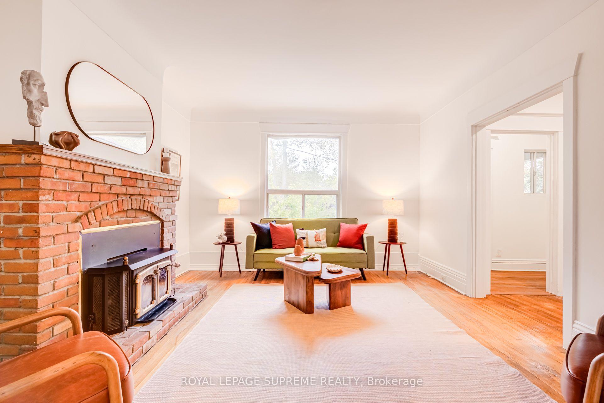 Photo 3 of 32 Thome Crescent, Toronto, Wychwood — HOMEH